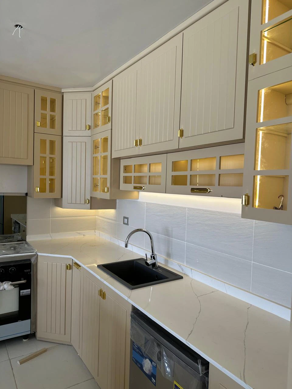 Il Monte Galala Kitchen thumbnail 7